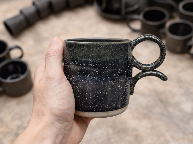 Benefícios de ter cerâmica personalizada para seu negócio